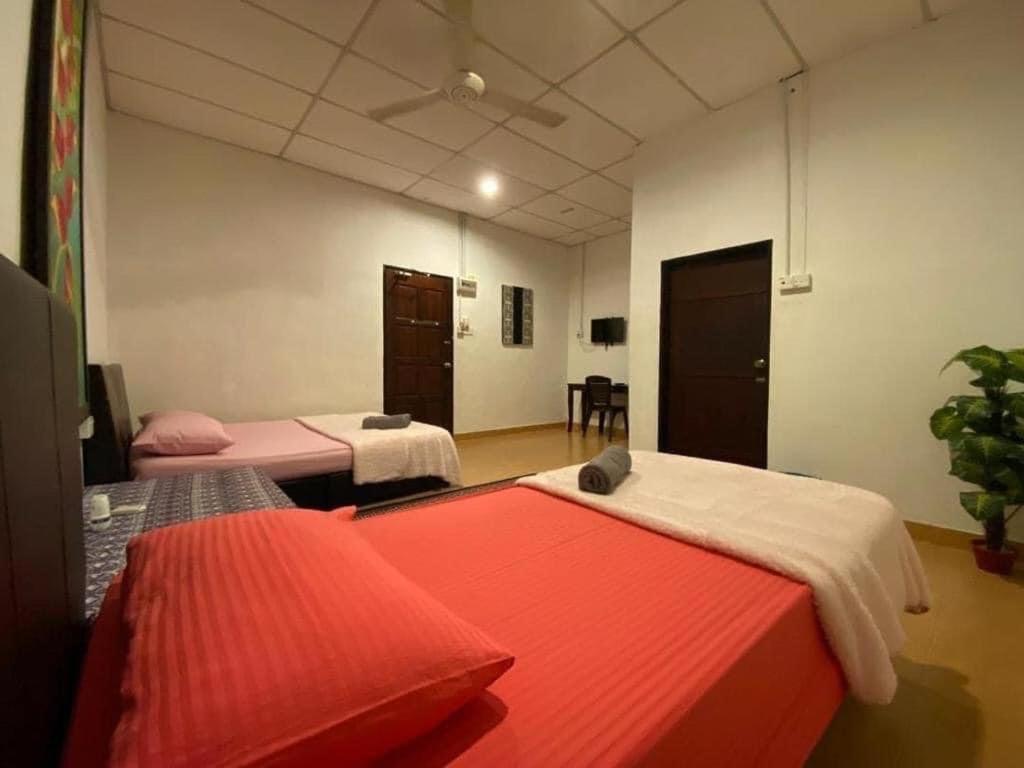 Kencana Guest House Пантай-Ченанг Екстер'єр фото